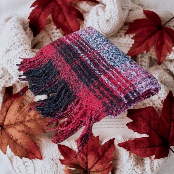 Lovely Canadiana Buffalo Plaid Scarf Blanket Red, Black & White - Picture 3 of 8